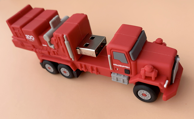 3D ФЛЕШКА ГРУЗОВИК "HALLIBURTON" — фото 4