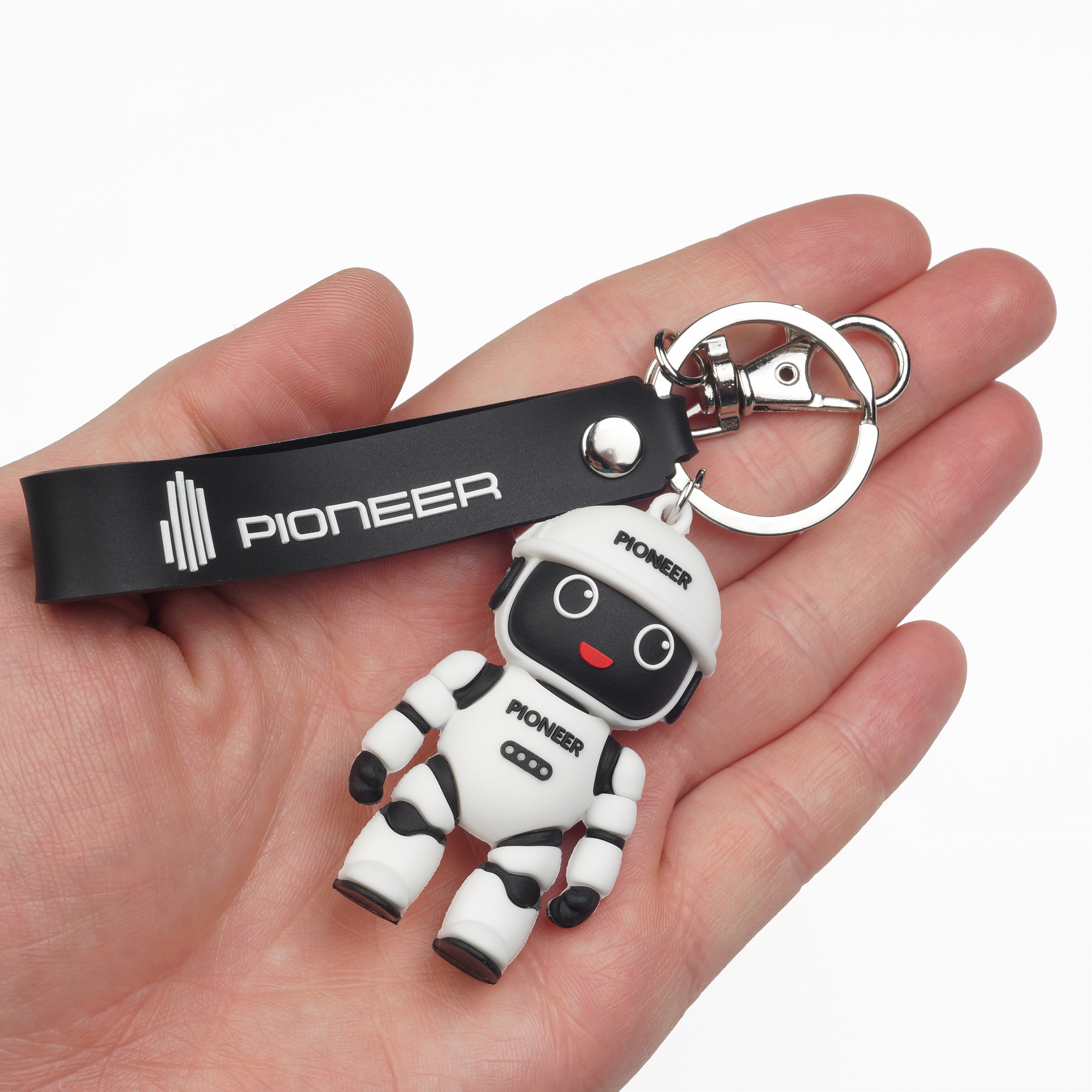 3D маскот "PIONEER" с брендированным ремешком и карабином — фото 2