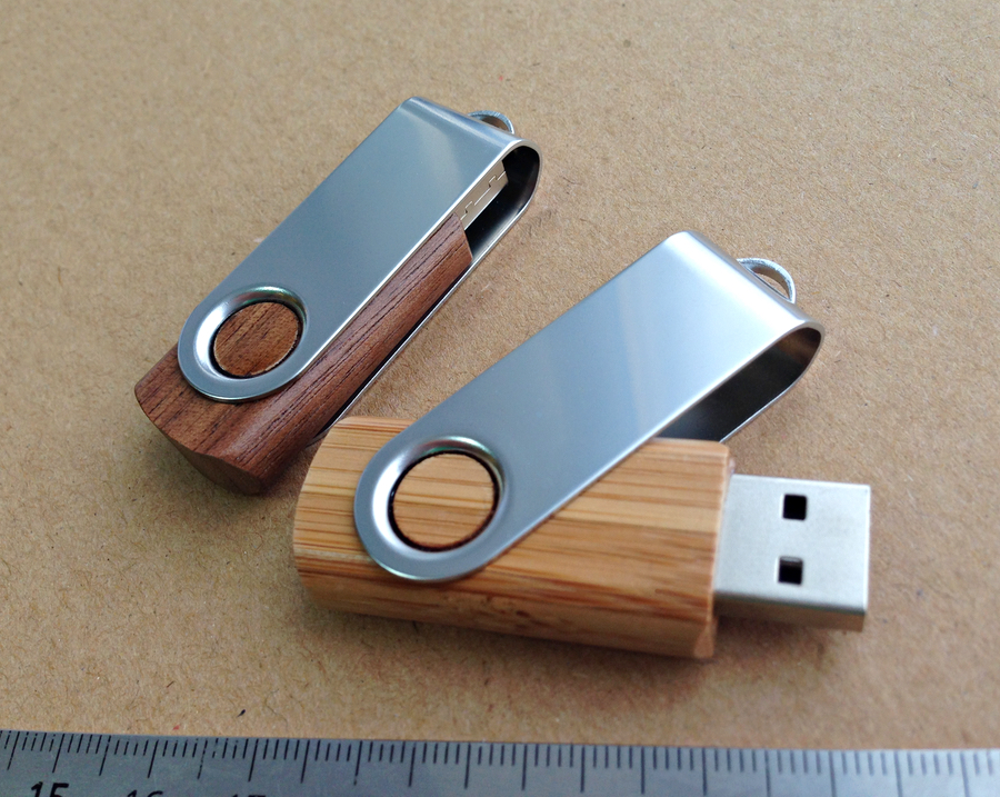 Деревянная USB флешка "Twist" — фото 3