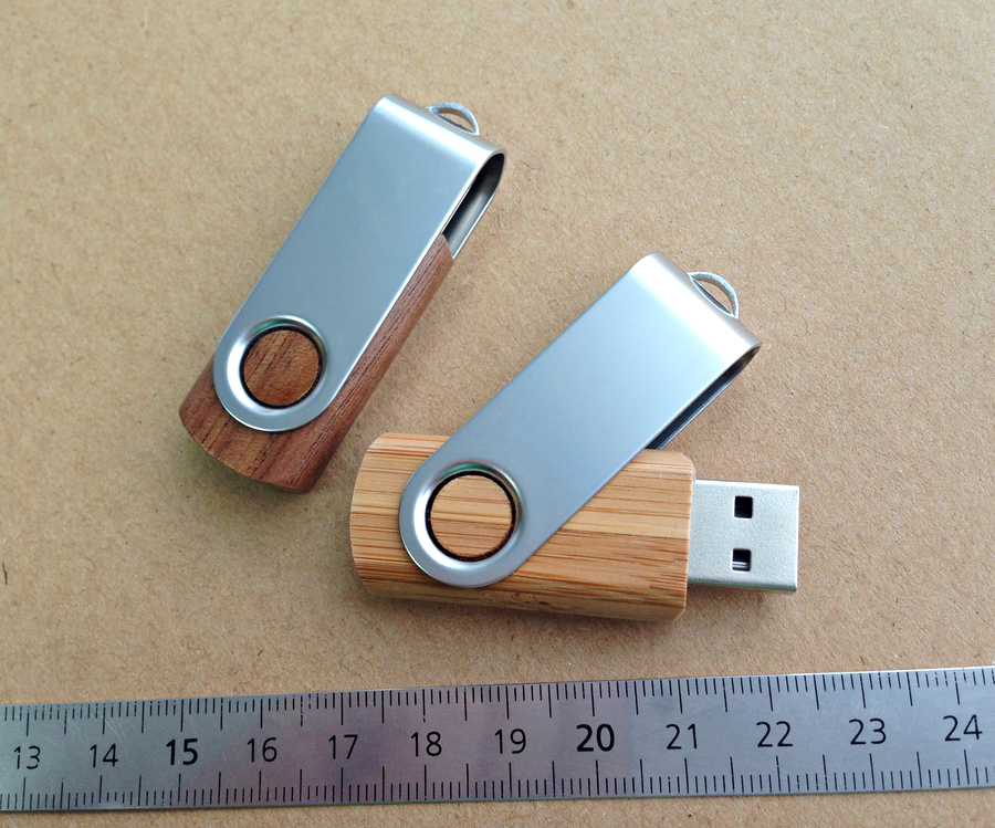Деревянная USB флешка "Twist" — фото 5