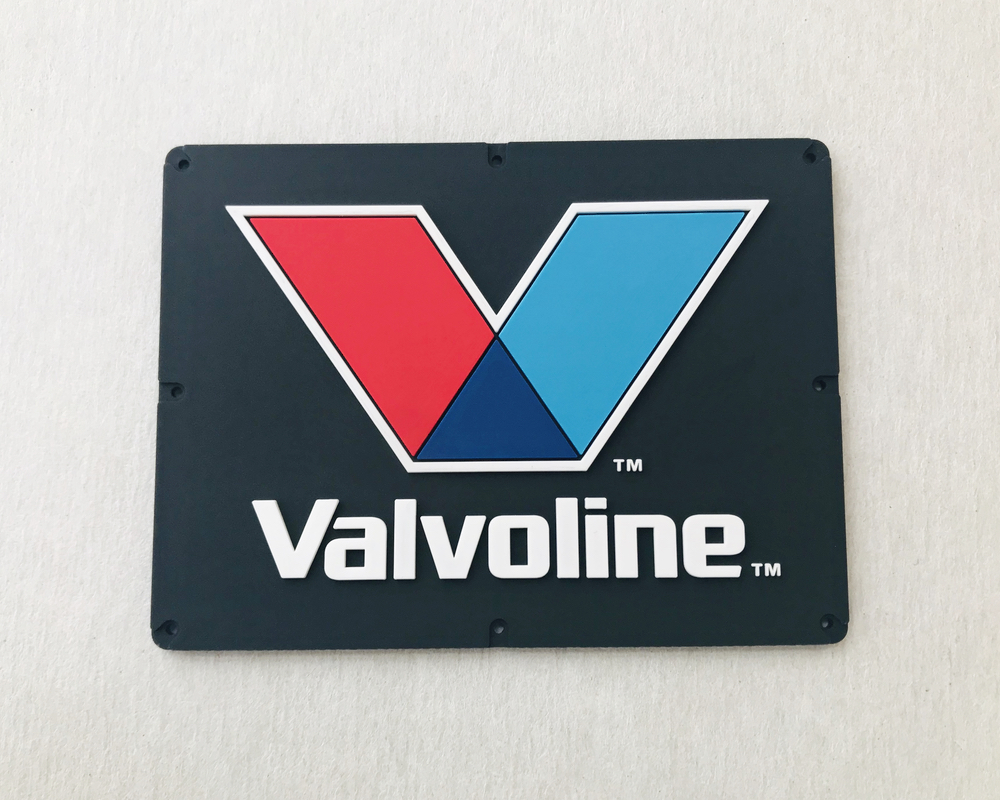 ПВХ нашивка с объемным логотипом "VALVOLINE" — фото 2